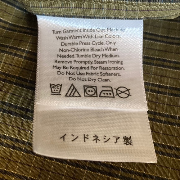 Eddie Bauer Relaxed Fit Wrinkle & Stain Resistant Button Down Long-Sleeved Shirt - Picture 6 of 8